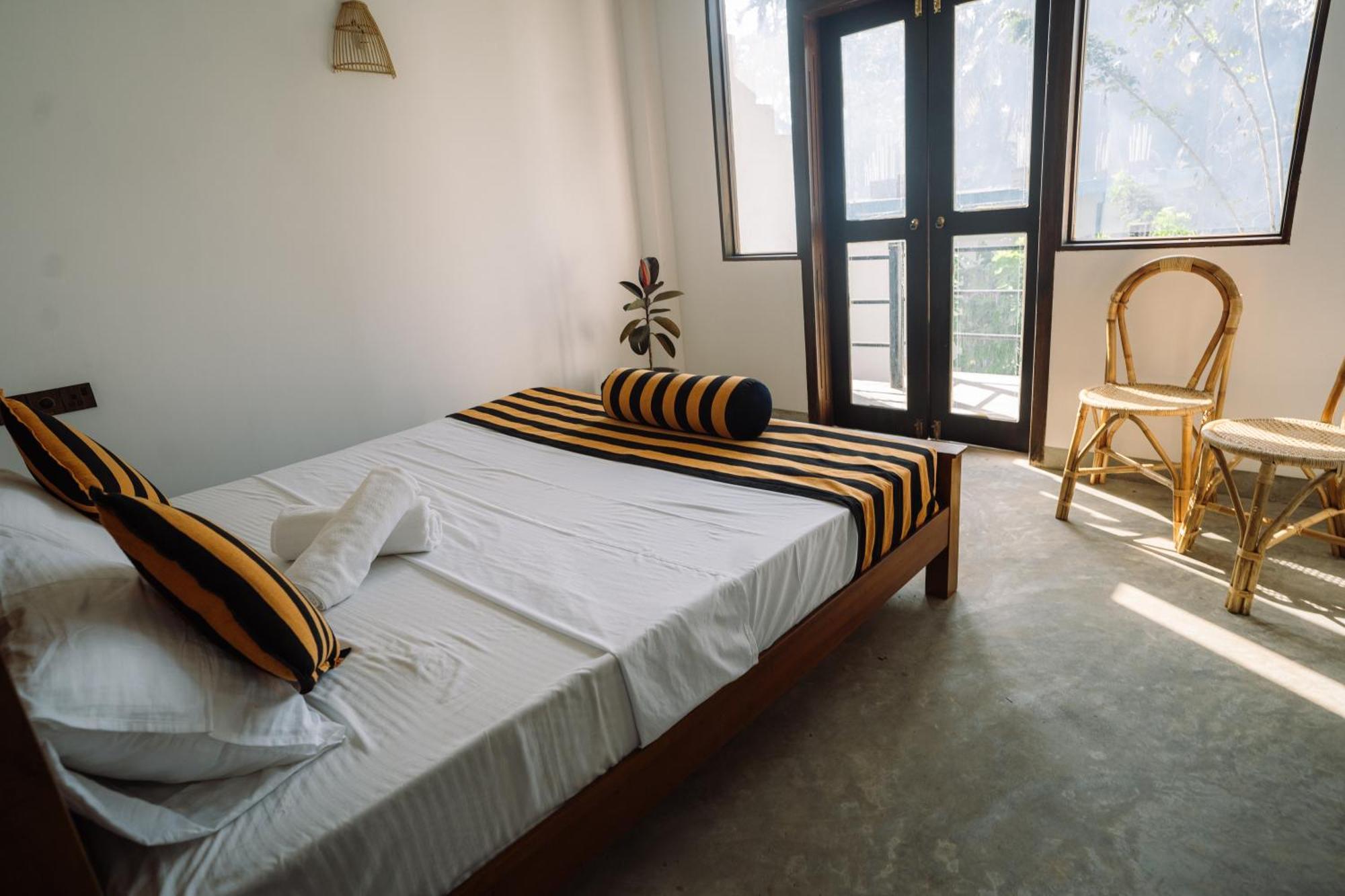 Chill Vibes Hiriketiya Hostel ดิคเวลลา ภายนอก รูปภาพ