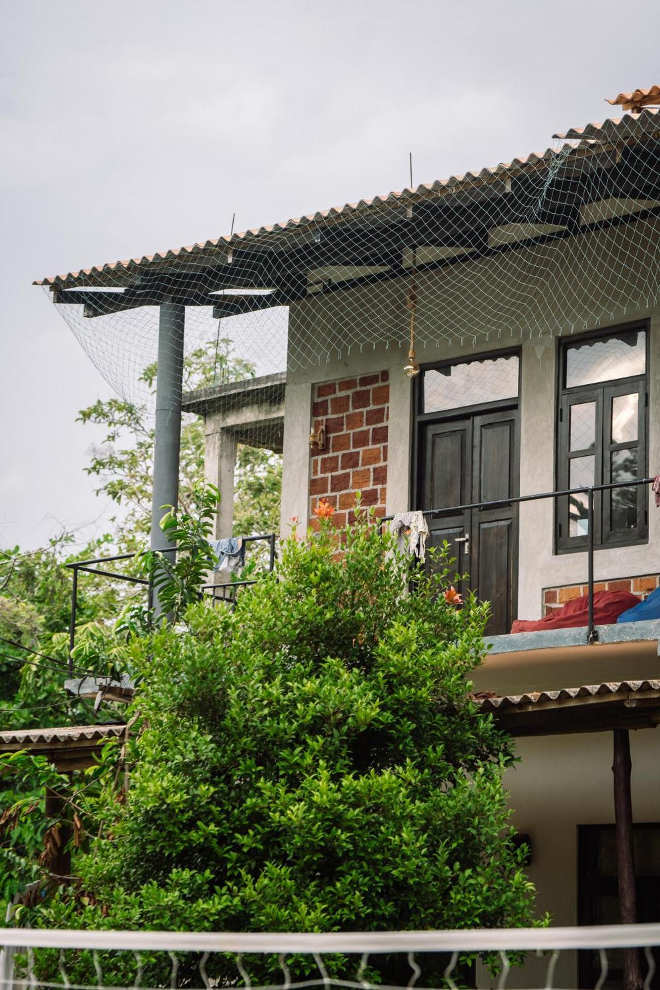 Chill Vibes Hiriketiya Hostel ดิคเวลลา ภายนอก รูปภาพ
